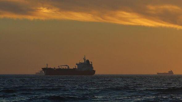 Türk bandıralı gemide saldırının izleri