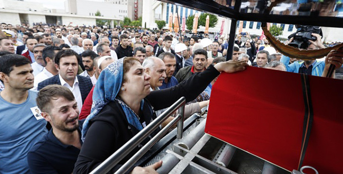 Şehit diplomat Osman Köse son yolculuğuna uğurlandı