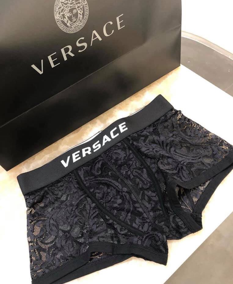 Versace boxer üretti, sosyal medyada olay oldu! İşte Versace dantelli boxer