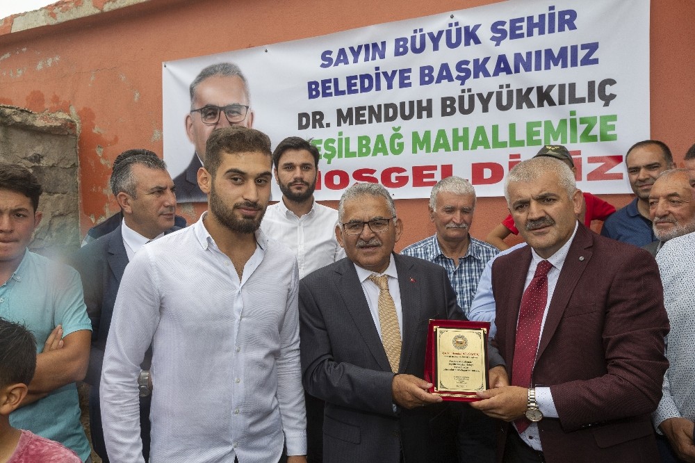 Kayseri Büyükşehir Belediye Başkanı Büyükkılıç, büyük bir ilgiyle karşılandı