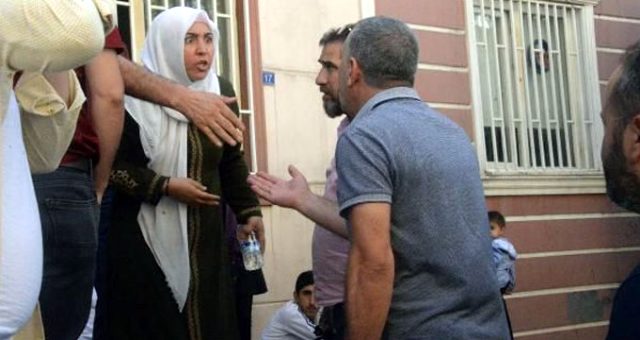 HDP'li yöneticiler ağızlarının payını aldı: Başlarım sizin Kürdistan davanıza!