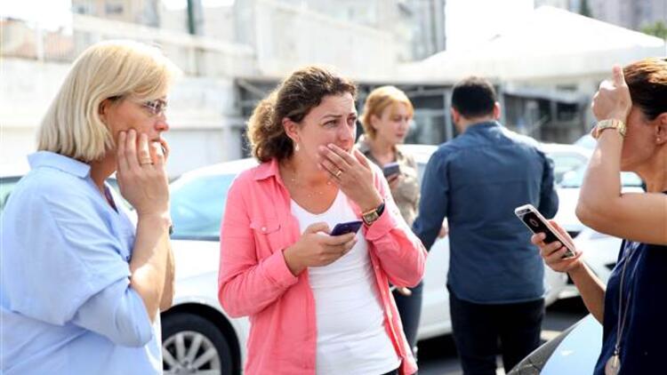 AFAD UYARDI: Hasarlı binada oturanlar evlerine girmesin!