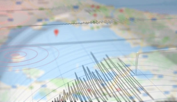 İstanbul'da 23:20'de deprem!