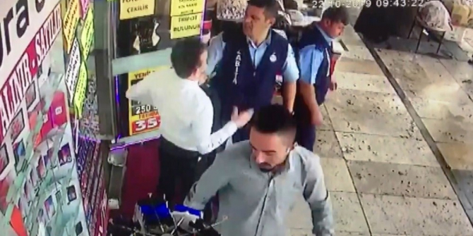 Zabıtadan esnafa "duba" dayağı