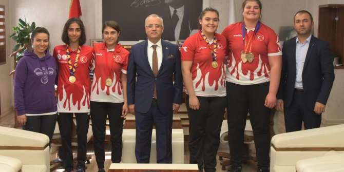 Başkan Kayda, milli judocuları altınla ödüllendirdi