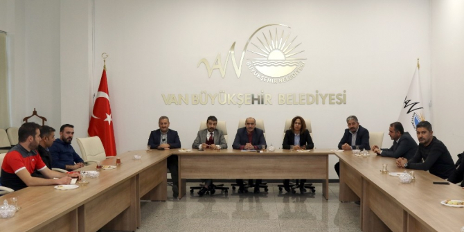 Van Büyükşehir Belediyesi Gençlik ve Spor Kulübünden istişare toplantısı