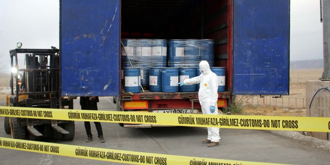Gürbulak Sınır Kapısı'nda 18,4 ton siyanür ele geçirildi