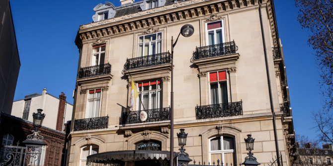 Papa, tacizle suçlanan başpiskoposun istifasını kabul etti