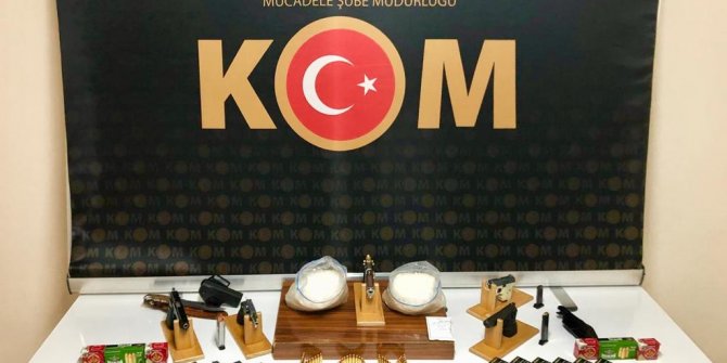 Ruhsatsız silah ticareti yapan 3 kişi tutuklandı