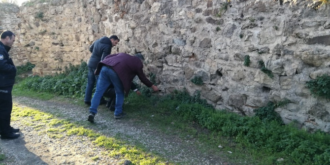 Emekli uzman çavuş boğazından bıçaklandı