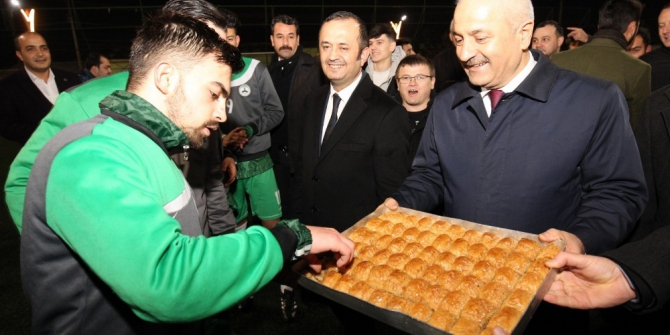 Başkan Büyükgöz antremana katıldı