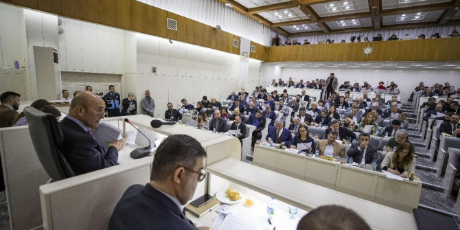 İzmir Büyükşehir bu yıl 152 otobüs alacak