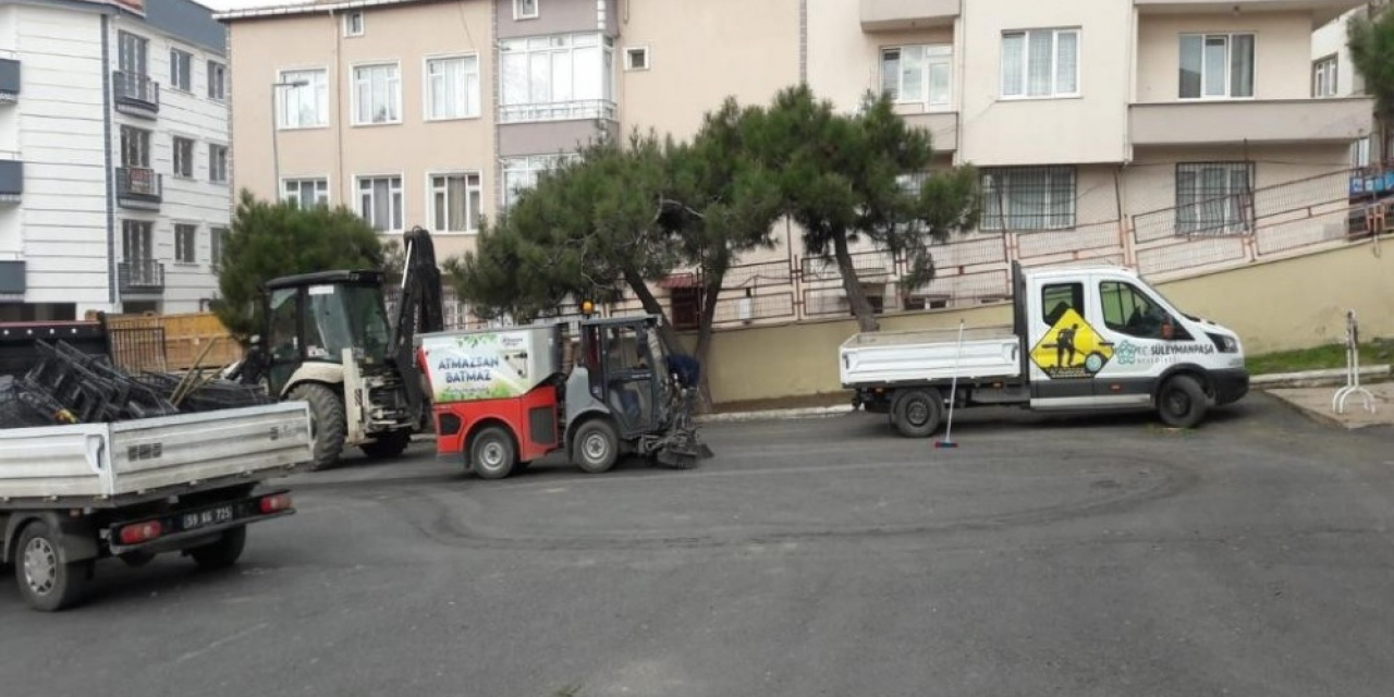 Süleymanpaşa Belediyesi okul bahçelerini de temizliyor