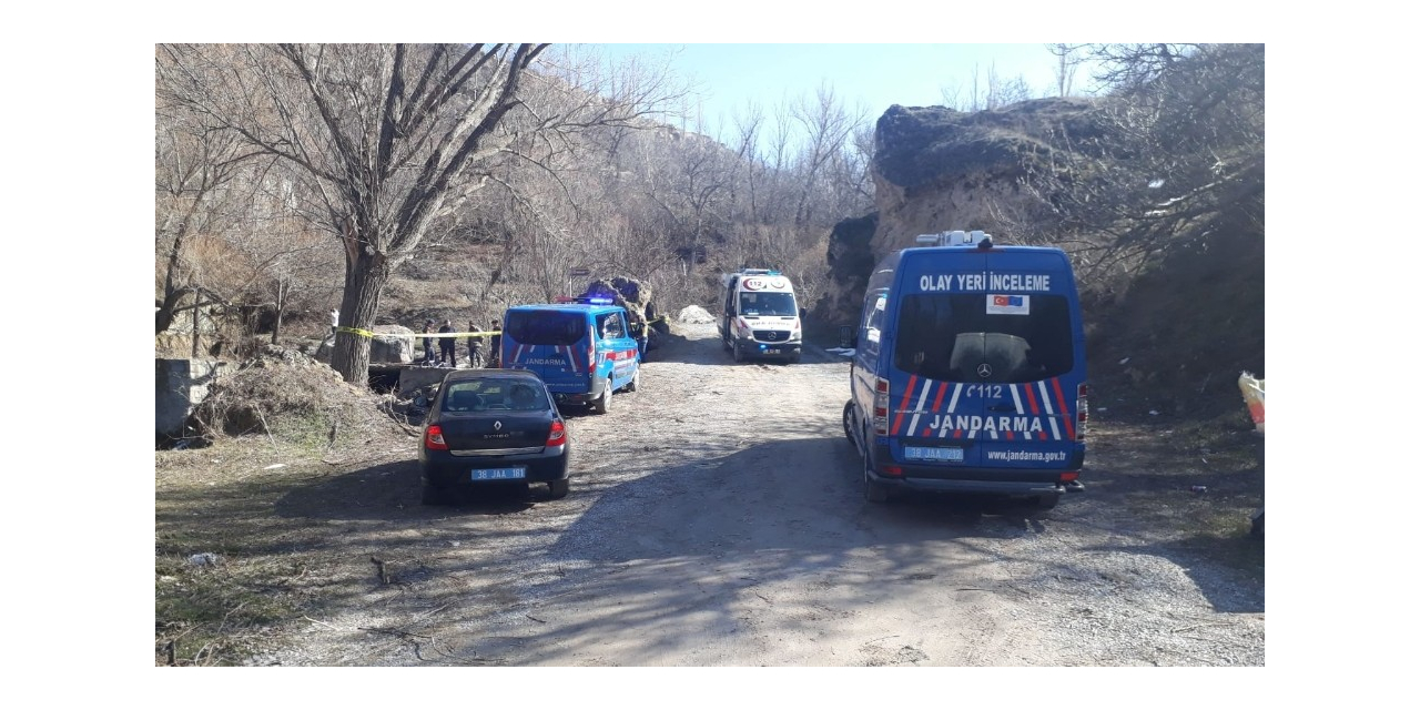 Serinlemek için girdiği yapay gölette boğulan genç hayatını kaybetti