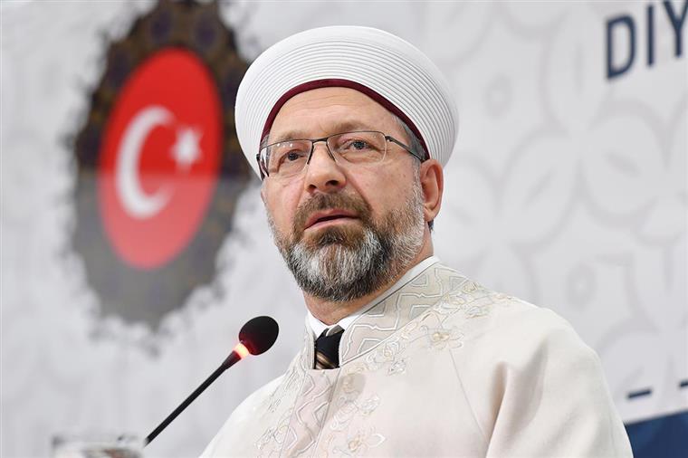 Diyanet İşleri Başkanı Erbaş'tan koronavirüs açıklaması