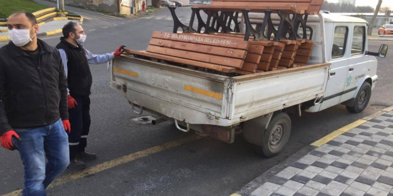 Süleymanpaşa’da tüm banklar kaldırıldı