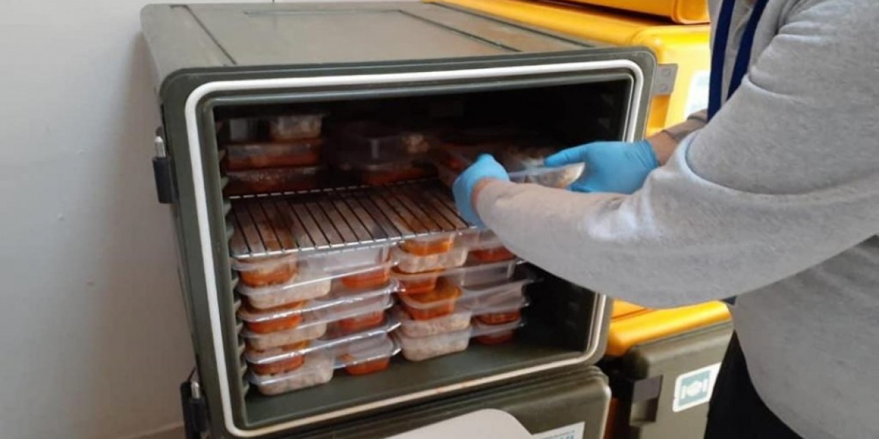 Korona tedbirleri kapsamında aşevi tek kullanımlık kaplara geçti