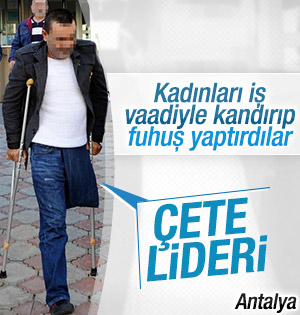 İş vaadiyle kandırdıkları kadınlara fuhuş yaptırdılar