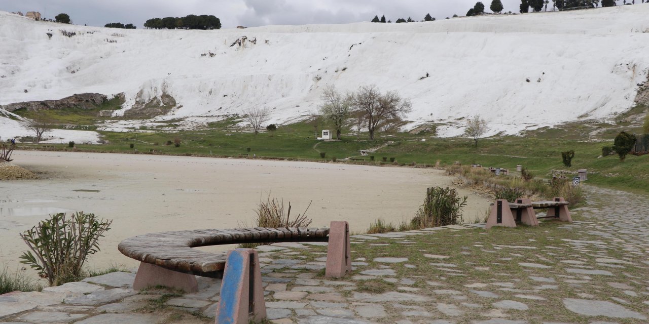 Beyaz cennet Pamukkale'de koronavirüs sessizliği