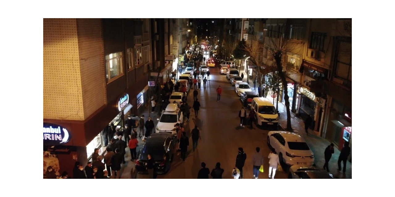 Fatih’te araç ve insan yoğunluğu drone ile havadan görüntülendi