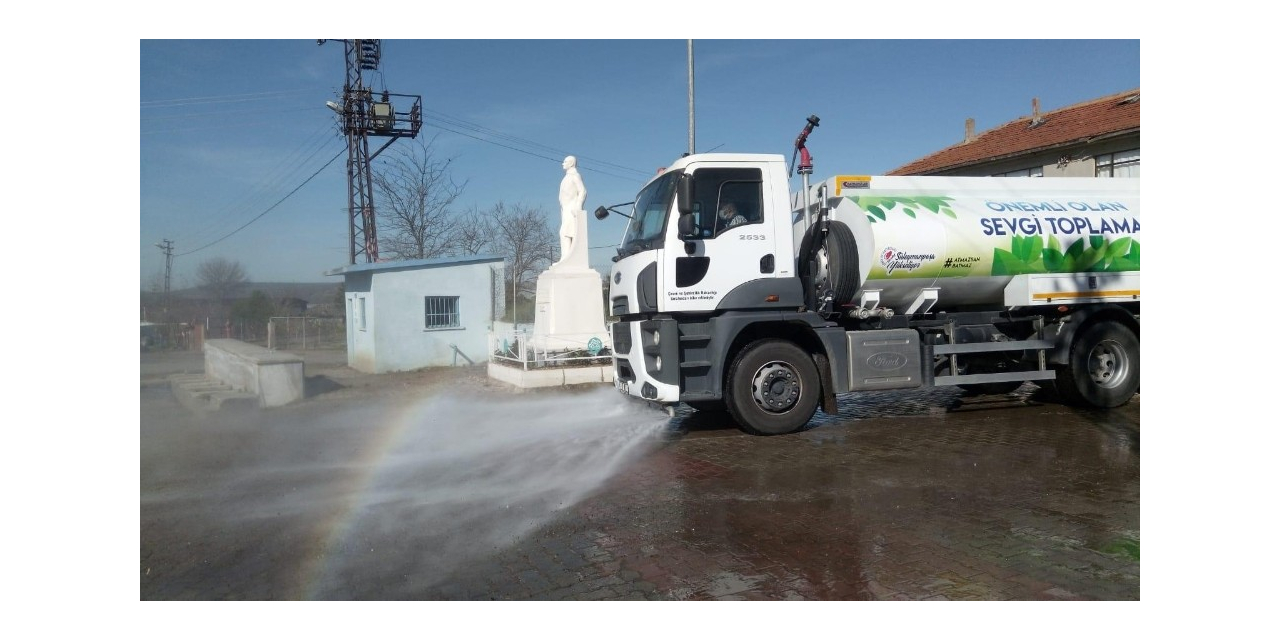 Cadde ve sokak dezenfeksiyon çalışmaları aralıksız sürüyor