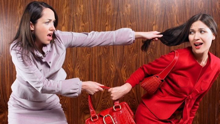 Rüyada Anneden Dayak Yemek / Rüyada Anne İle Kavga Etmek, Anne Dövmek Tabiri