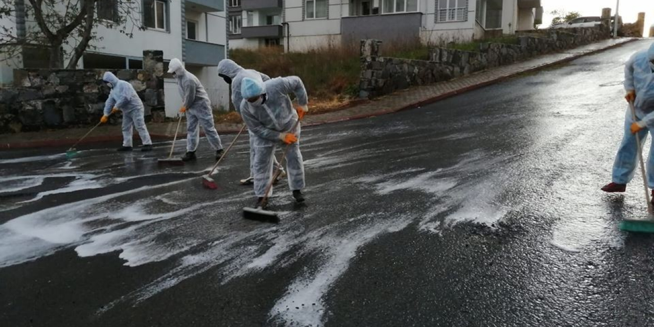 Dezenfeksiyon çalışmaları aralıksız sürüyor