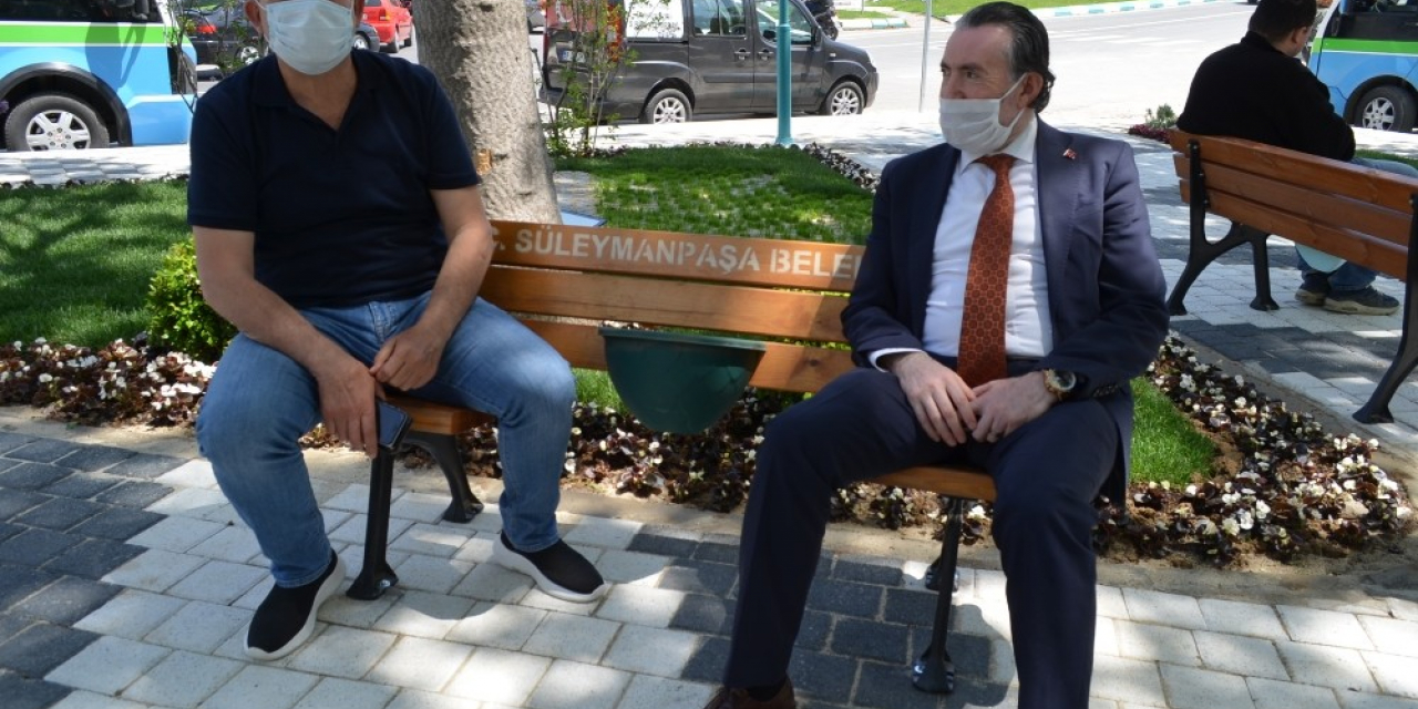 “Sosyal mesafeli banklar” Tekirdağ’da da konulmaya başlandı