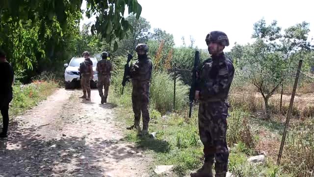 Muğla'da Cezaevinden kaçan zanlı, gasp ettiği taksiyle 3 kişiye çarptı