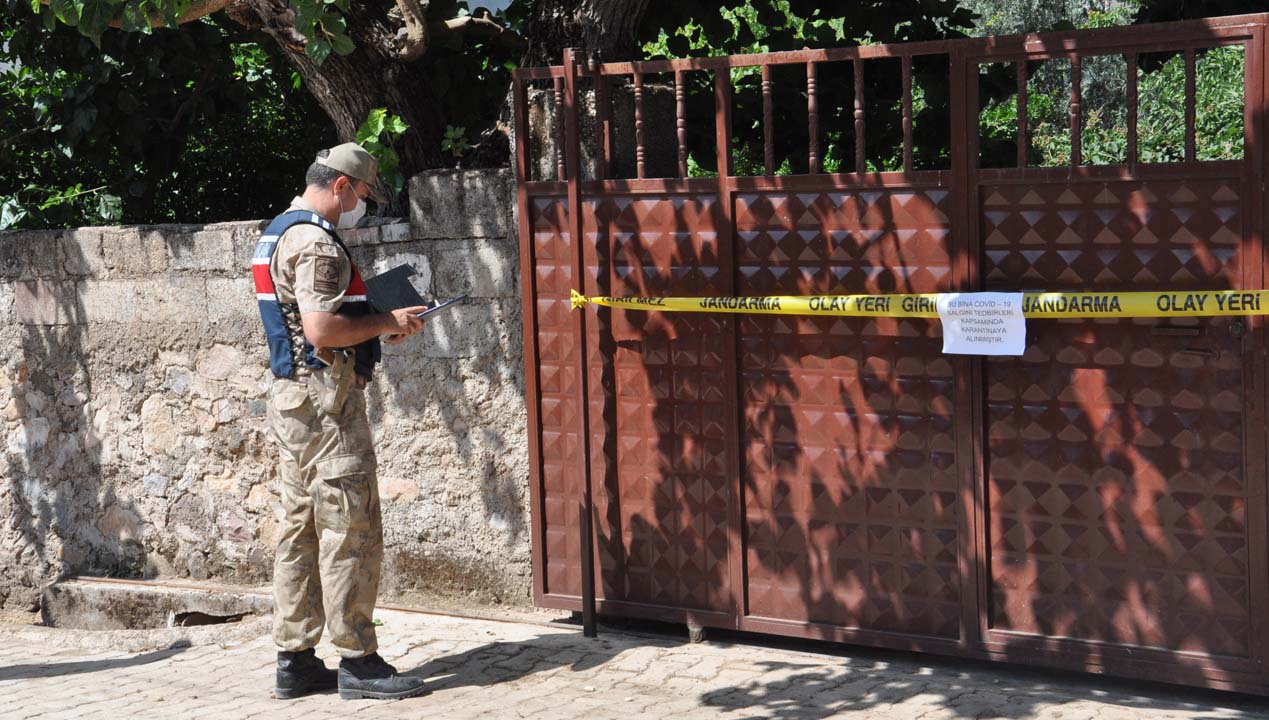 Gaziantep'de 'Geçmiş Olsun' ziyareti pahalıya patladı! 49 kişi karantinada