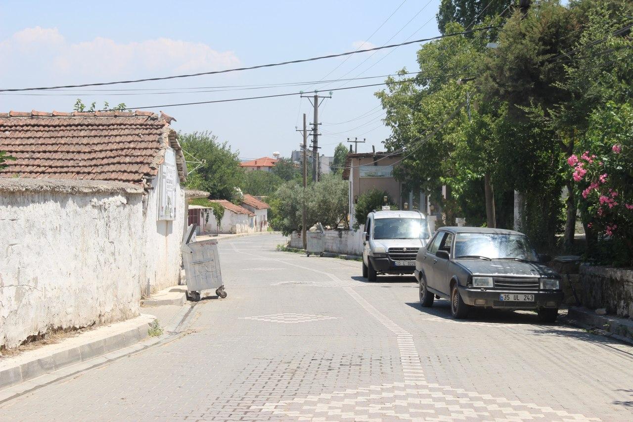 İzmir'de 70 kişide korona virüs çıkan mahallede 4 kişi hayatını kaybetti