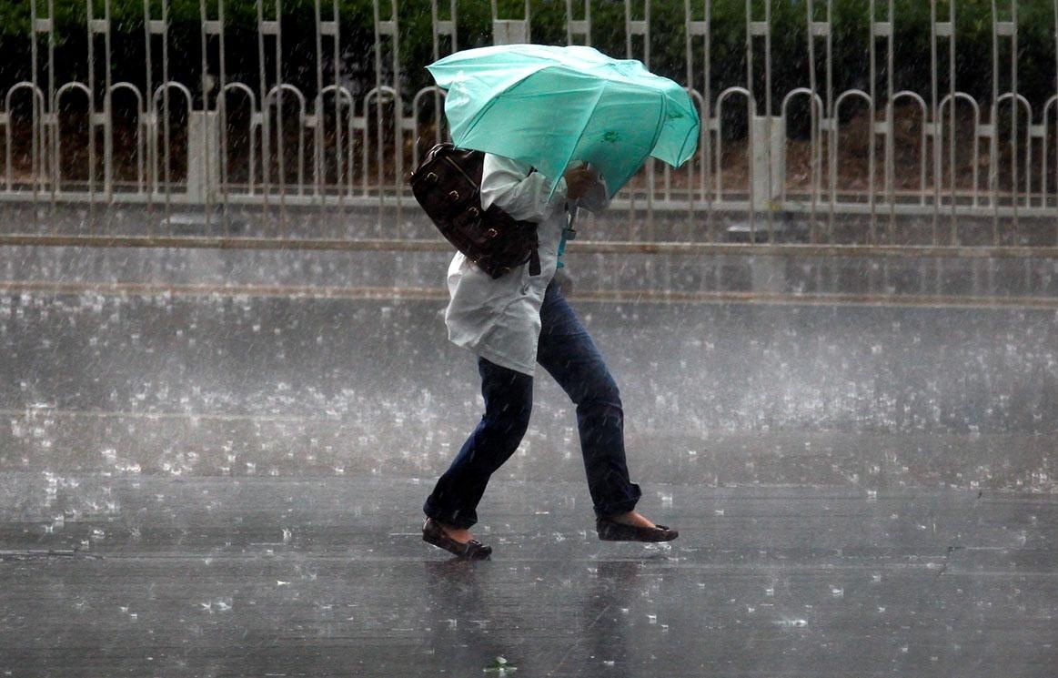 Meteorolojiden kritik uyarı! O illerimizde kuvvetli rüzgar ve sağanak yağışa dikkat