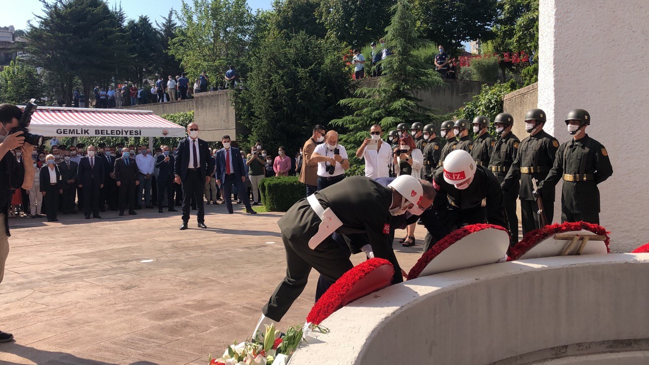 Türkiye Cumhuriyeti’nin 3. Cumhurbaşkanı Celal Bayar mezarı başında anıldı!