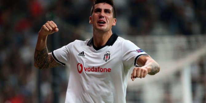 Beşiktaş  Enzo Roco'nun sözleşmesini karşılıklı anlaşılarak feshetti