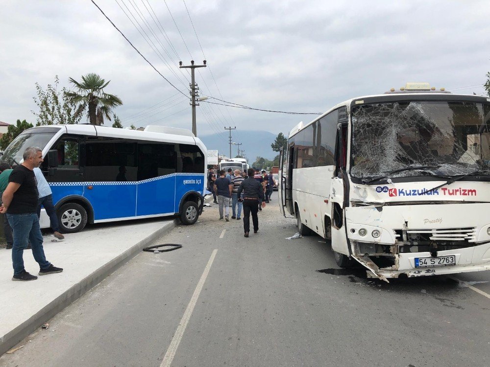 Sakarya’da zincirleme kaza: 17 yaralı