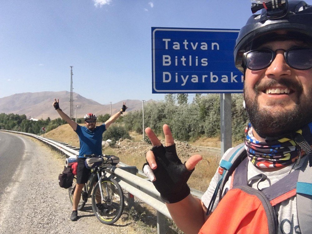 Van Gölü'nde kirliliğe dikkat çekme etkinliği: 365 km pedal çevirdiler