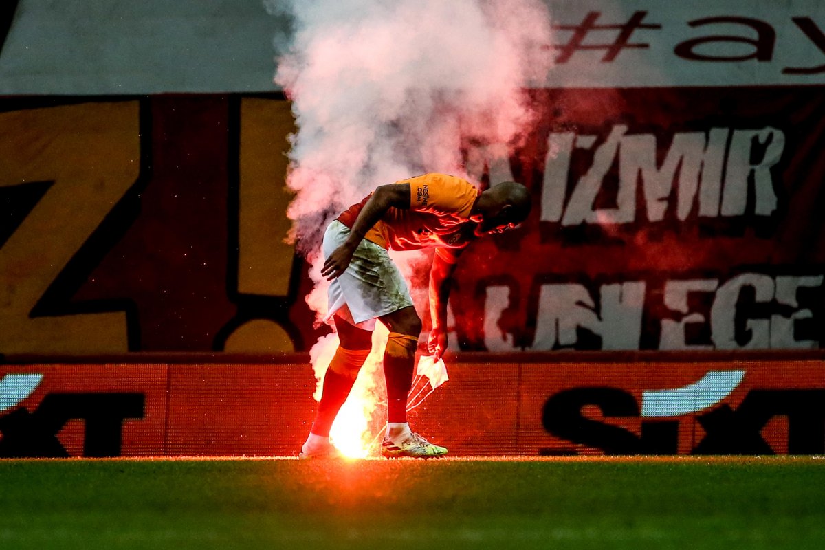 Galatasaray - Fenerbahçe derbisinde meşale atanlar yakalandı