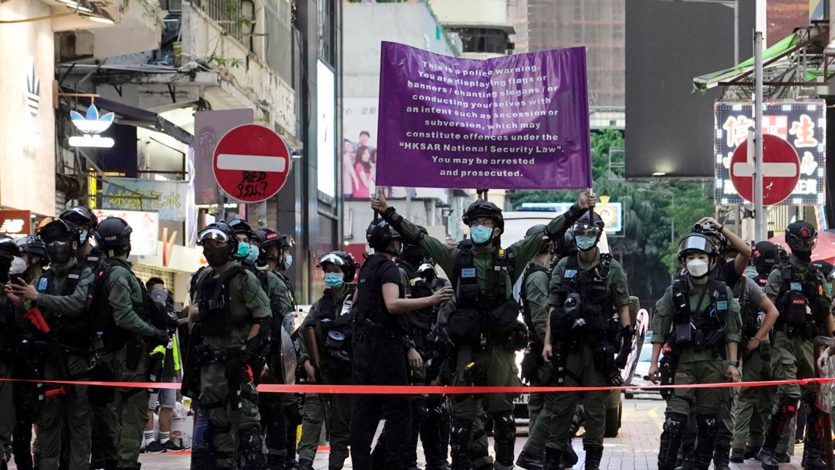 Hong Kong'da 60 protestocu gözaltına alındı