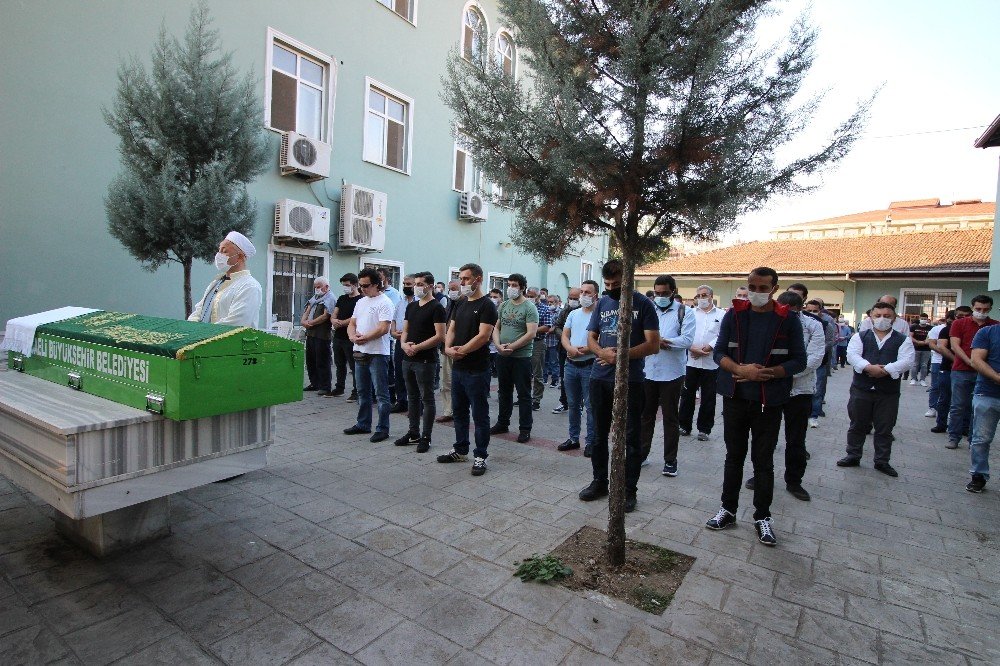 Şizofreni hastası şahıs tarafından bıçaklanan Volkan Mercan, son yolculuğuna uğurlandı