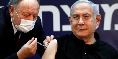 İsrail Başbakanı Netanyahu canlı yayında koronavirüs aşısını yaptırdı!
