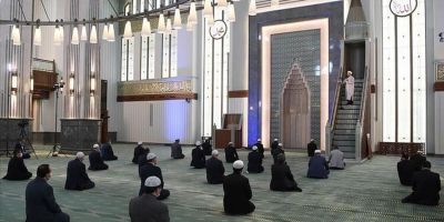 1 Ocak'ta cuma namazı var mı? Yılbaşında cuma namazı kılınacak mı? Yılbaşında camiler açık mı?
