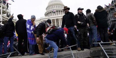 Kongre binası basıldı! ABD'de darbe mi oldu? ABD'de neler oluyor son dakika ? Amerika'da darbe mi oluyor?