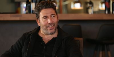 Emre Kınay kimdir? Nereli, Kaç yaşında? Evli mi? Hangi dizilerde rol aldı?