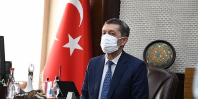 Öğrencilerden yüz yüze sınavlara #TurkishStudentsLivesMatter hashtagi ile tepki