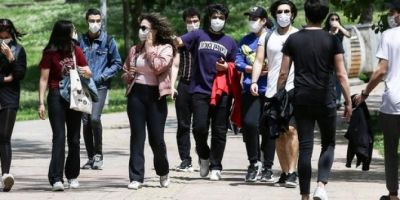 Yüksek riskli illerde 20 yaş altı sokağa çıkma yasağı var mı? Hangi illerde 20 yaş altı sokağa çıkma yasağı var?