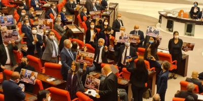 HDPli Kocaeli Milletvekili Ömer Faruk Gergerlioğlu'nun vekilliği düşürüldü!