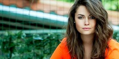 Toprak Sağlam kimdir? Nereli, kaç yaşındadır? Hangi dizi ve filmlerde rol aldı?