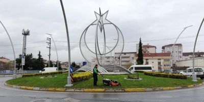 Derince’de peyzaj çalışmaları tüm hızıyla sürüyor