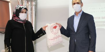 Üreticilere destek! Elazığ’da üreticilere bamya tohumu dağıtıldı