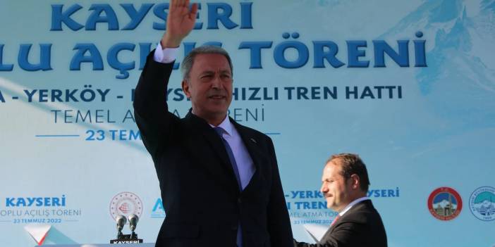 Yunanistan'ın Türk okullarını askıya alması konusunda açıklamalarda bulunan Hulusi Akar: "Yunan siyasileri provokatif faaliyetlerine devam etmektedir"